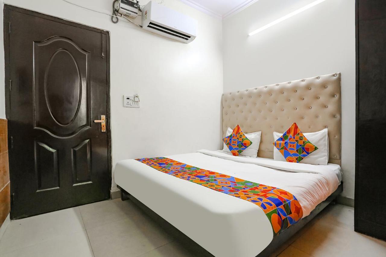 Fabhotel The Lazeez New Delhi Extérieur photo