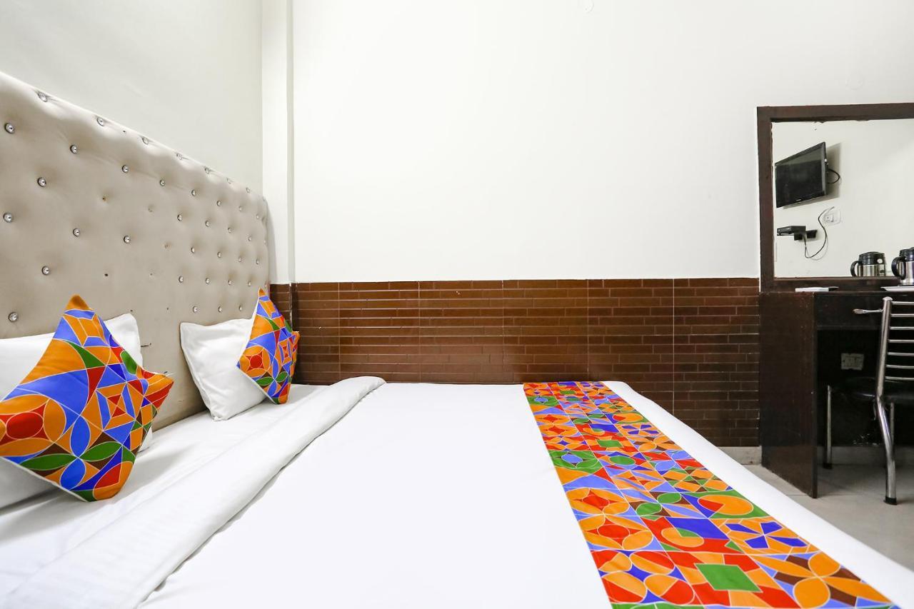 Fabhotel The Lazeez New Delhi Extérieur photo