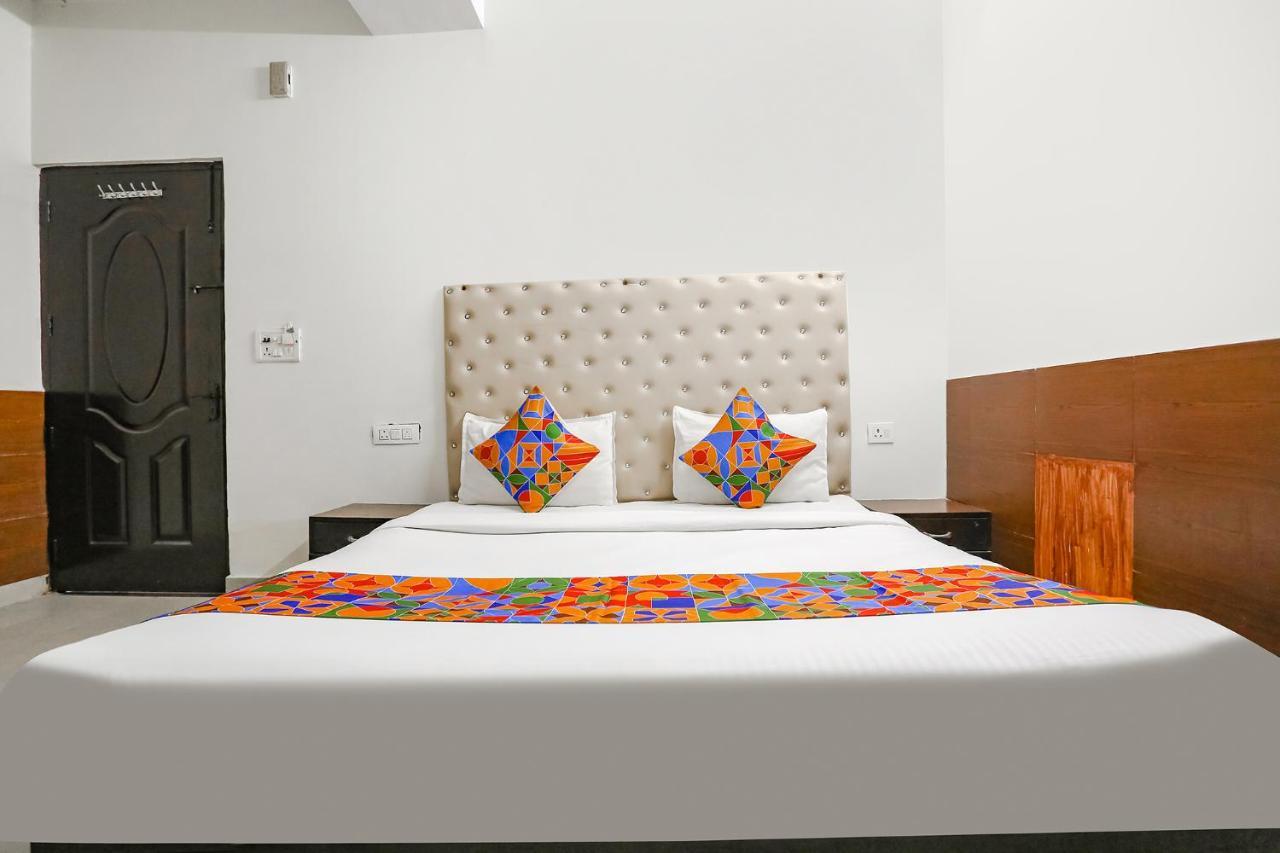 Fabhotel The Lazeez New Delhi Extérieur photo