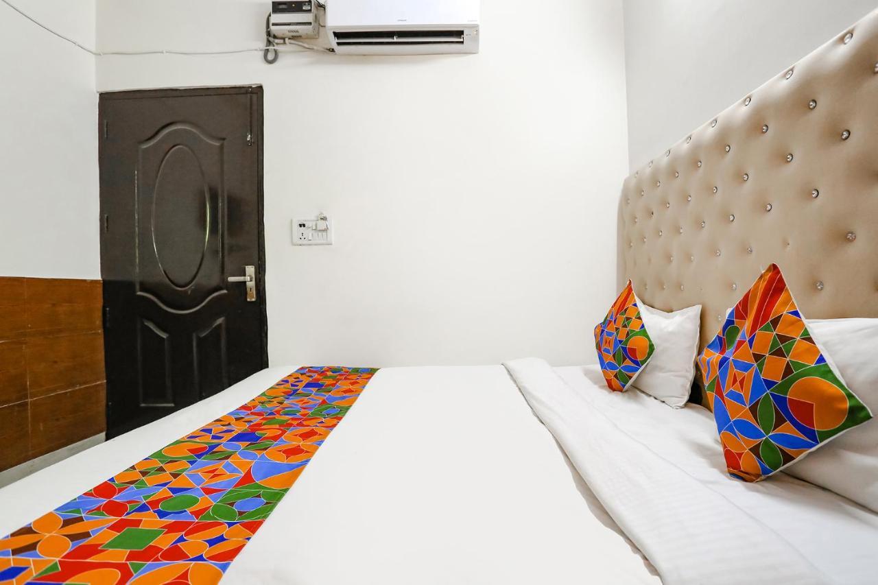 Fabhotel The Lazeez New Delhi Extérieur photo