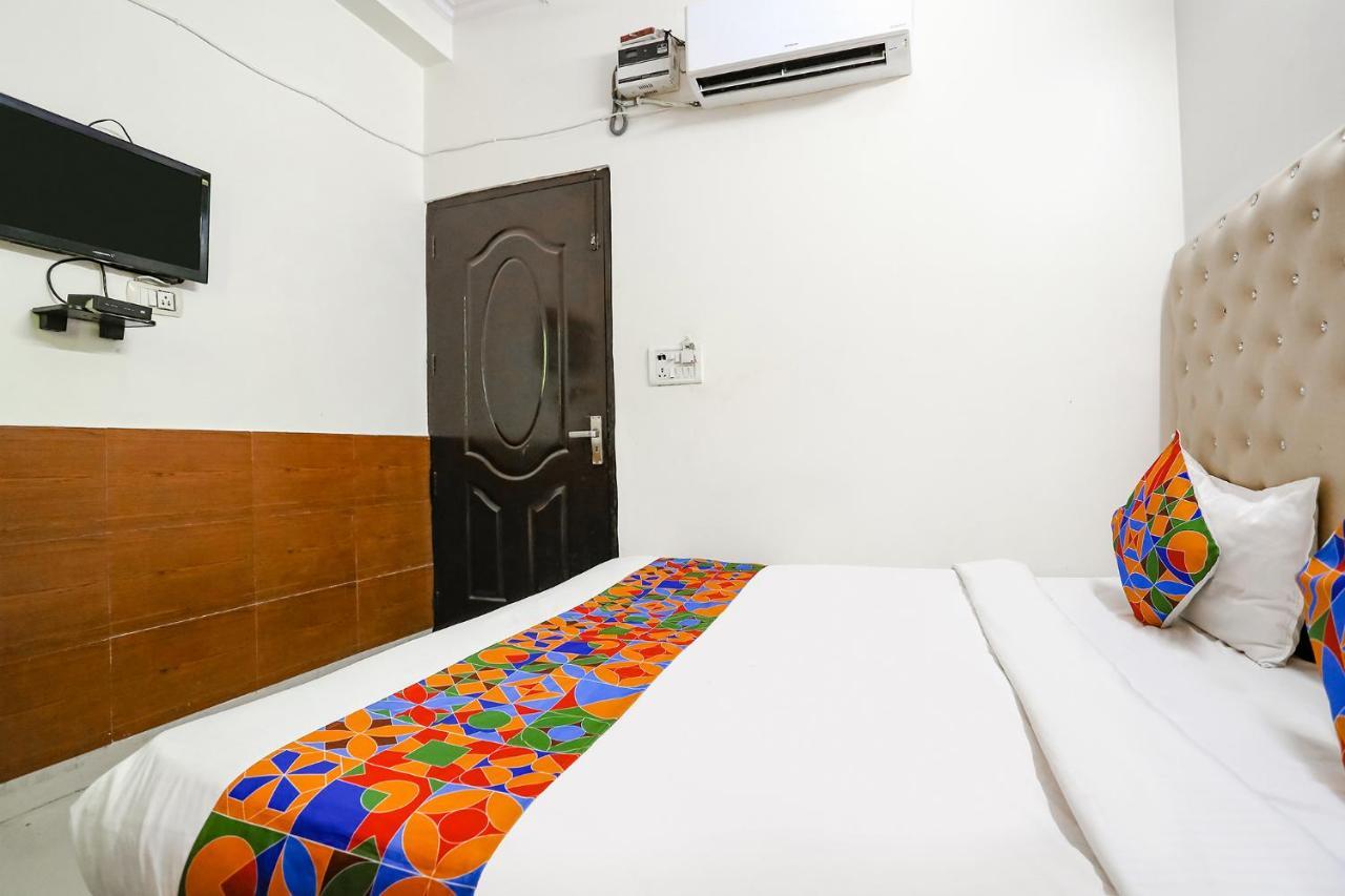 Fabhotel The Lazeez New Delhi Extérieur photo