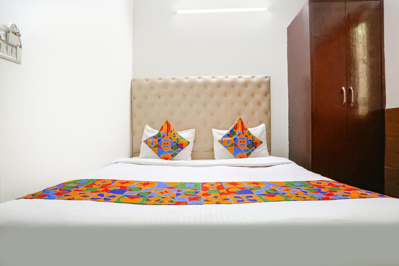 Fabhotel The Lazeez New Delhi Extérieur photo